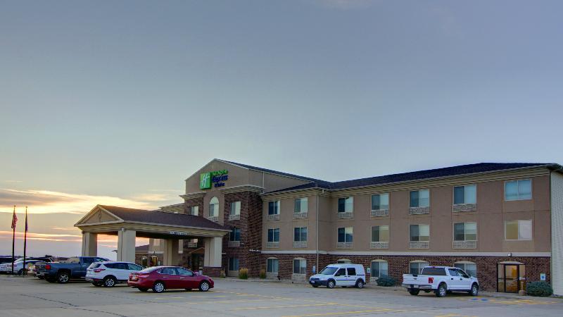 ホリデイ イン エクスプレス&スイーツ スー センター Sioux Center エクステリア 写真